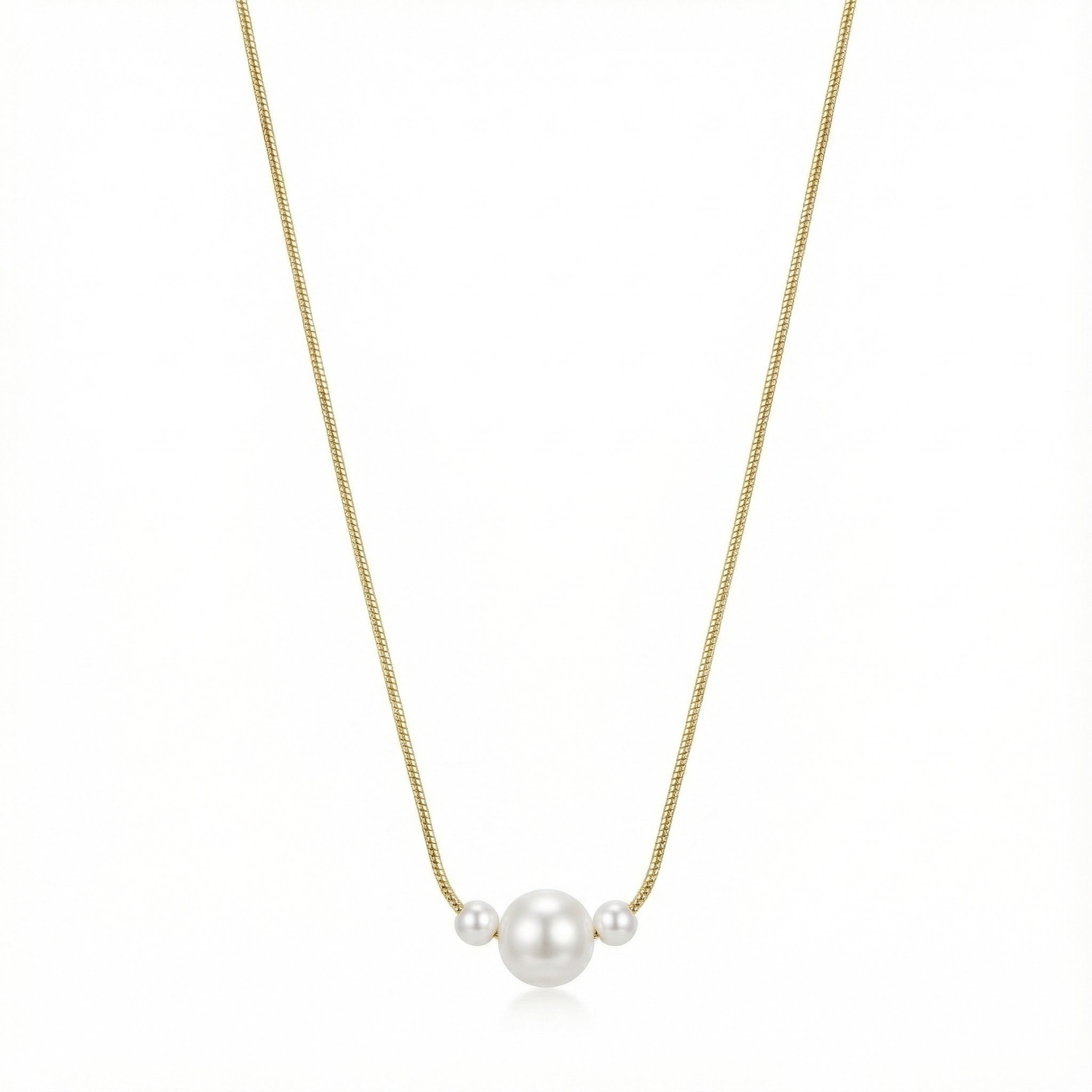 Pearl Trio Necklace in Gold